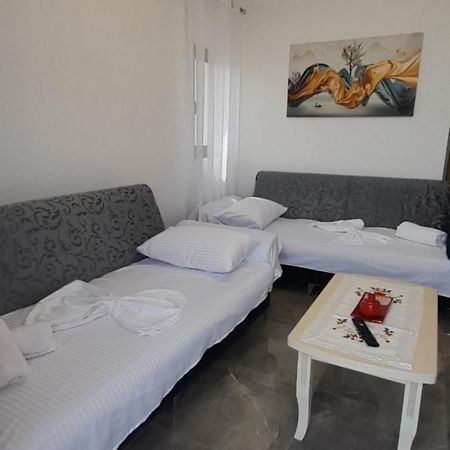 Miri'S Villa Sarandë Eksteriør bilde